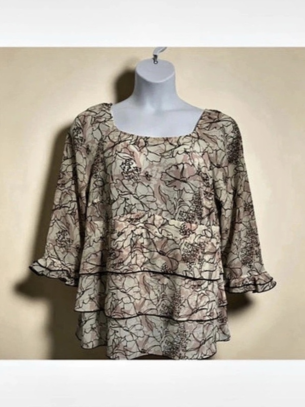 Lane Bryant Floral Tiered Ruffle 3/4 Sleeve Blouse Cream & Pink Size 14/16